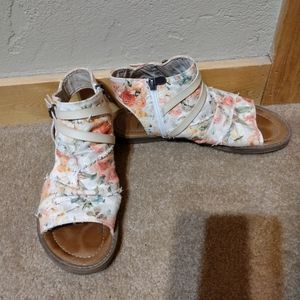 Blowfish Floral Sandles